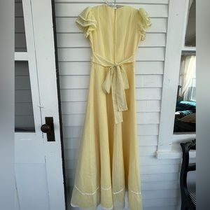 VINTAGE yellow dress